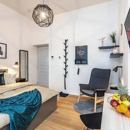 A - Lesser Town Apartment *