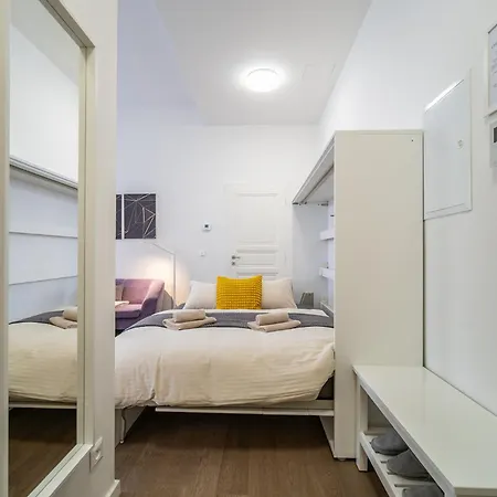 Apartment A - Lesser Town *
