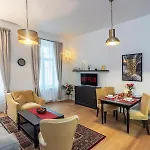 A - Lesser Town Апартаменты