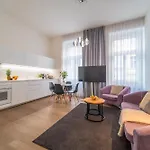 A - Lesser Town Апартаменты Прага